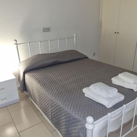 Cosy One Bedroom Apartment In Pafos Exterior foto